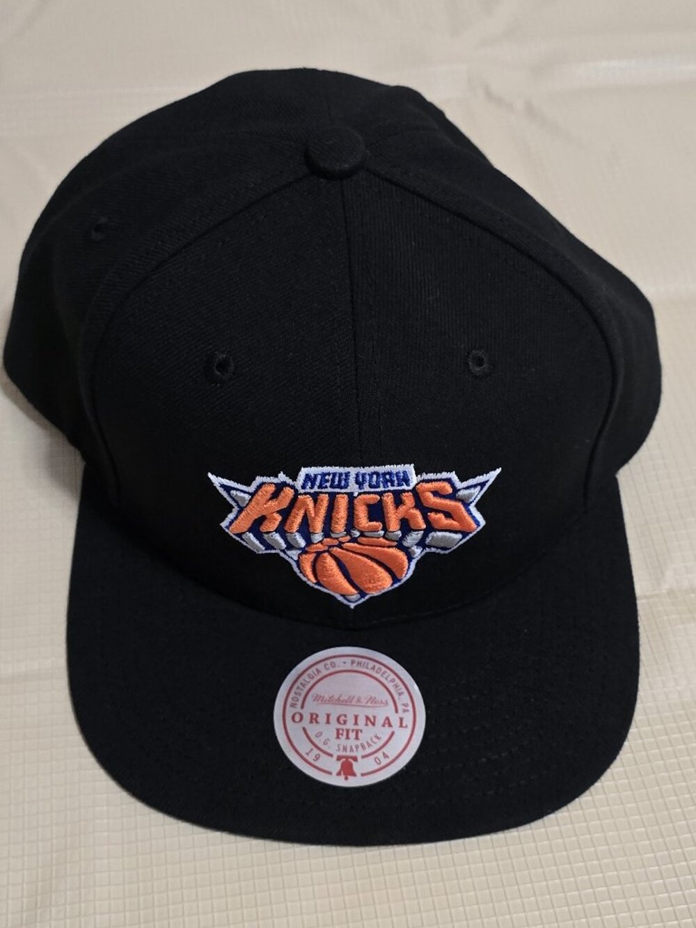 Mitchell & Ness New York Knicks Team Logo Snapback Hat Black NEW JS19078